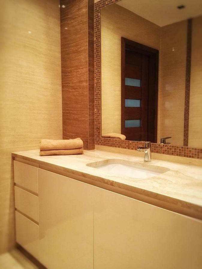 Апартаменты Apartament Vincent Metro 83 M2 Варшава Экстерьер фото