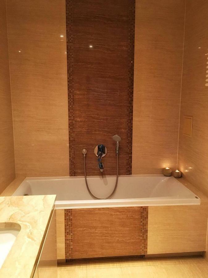 Апартаменты Apartament Vincent Metro 83 M2 Варшава Экстерьер фото